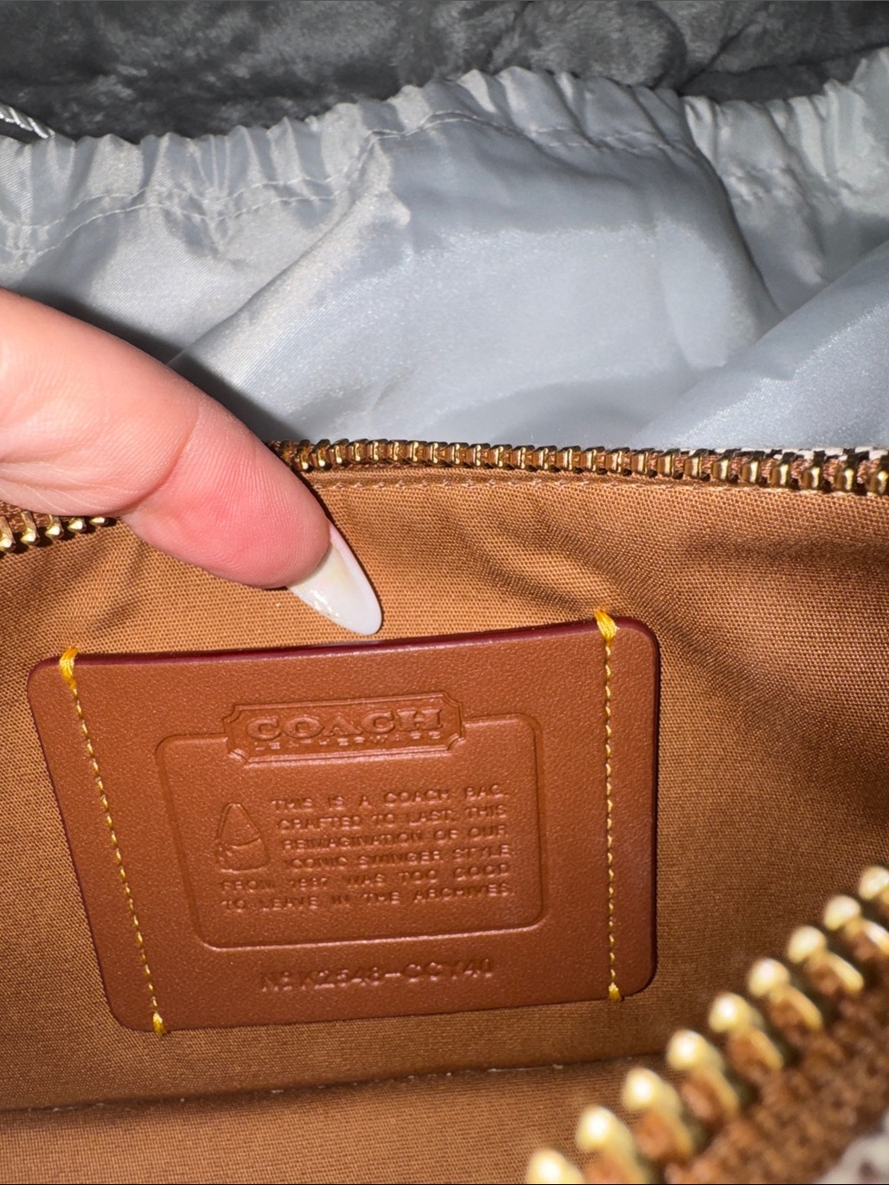 Coach swinger rainbow crystal-like new - Picture 11 of 15